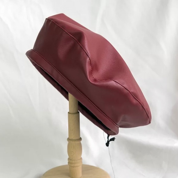Wine Red Beret faux leather hat - Picture 2 of 3